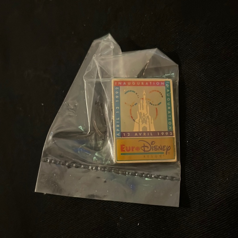 Disney Pin - Euro Disney Inauguration April 12,1992 opening day Pin #1330